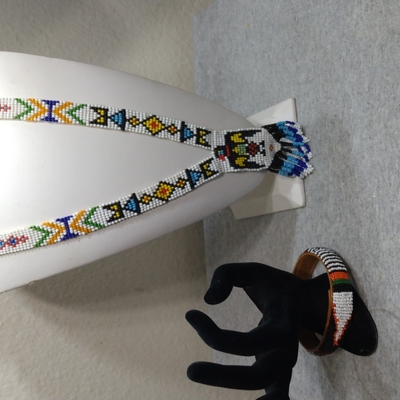 Native American Beaded Set - Picture 1 of 6